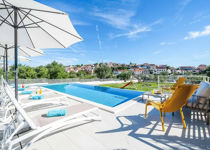 Port Side Seget Vranjica