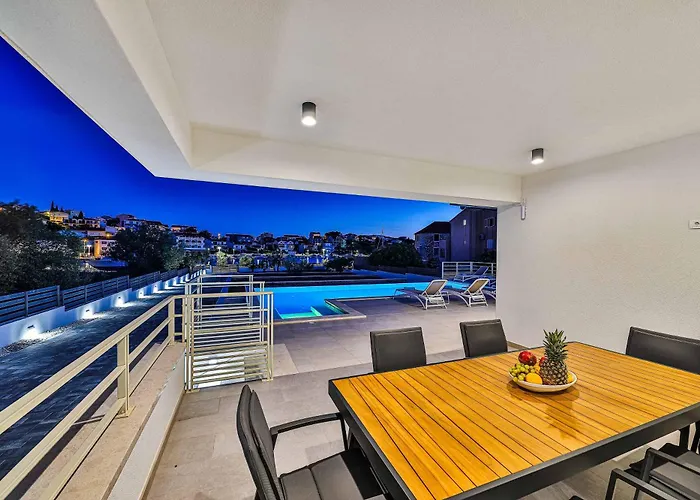 Port Side Villa Seget Vranjica