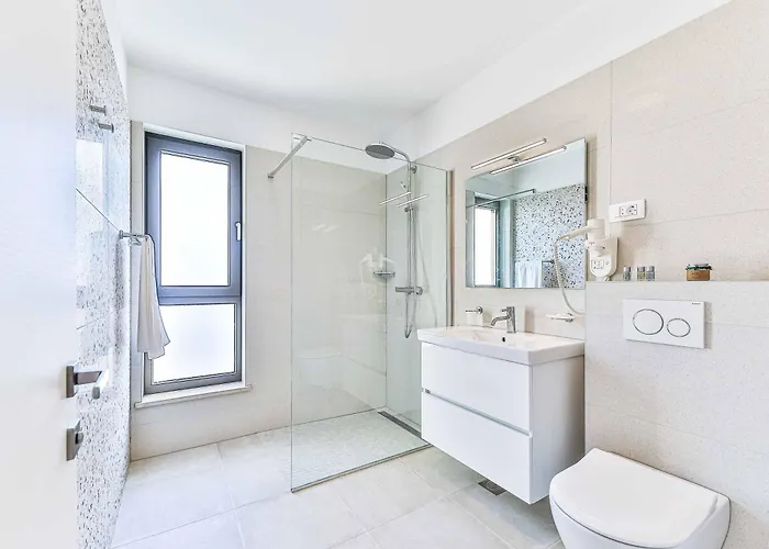 Villa Port Side Seget Vranjica